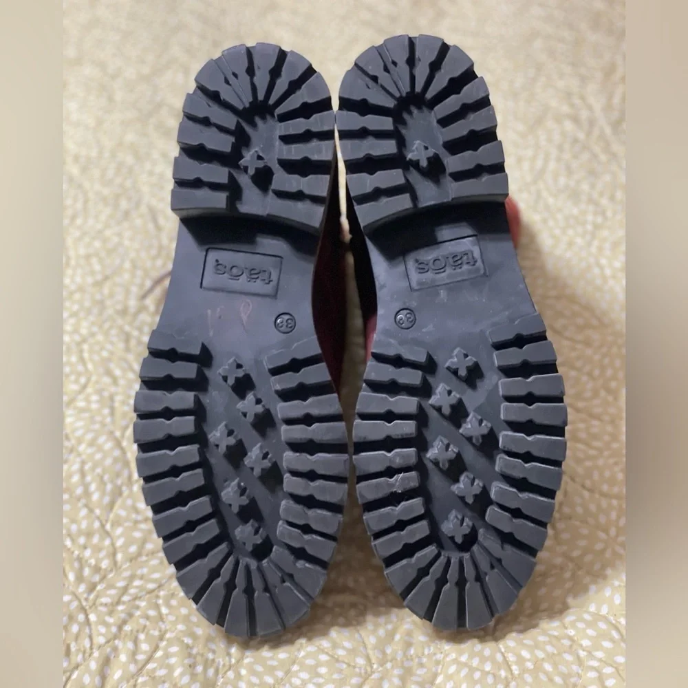 EUC Taos- Main Street Boot-Garnet size 7 - 7 1/2 - Picture 13 of 16